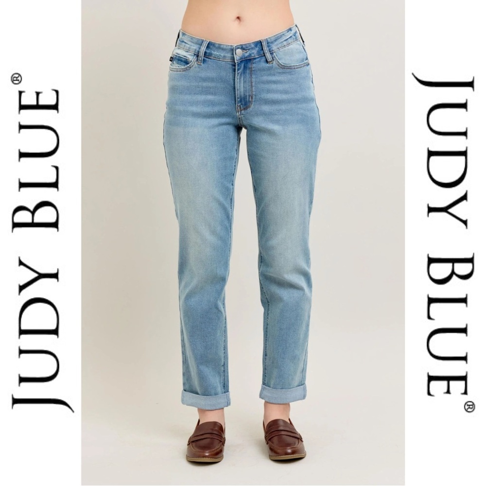 ✨NEW!✨ JUDY BLUE | V-Front Cool
Denim Cuffed Boyfriend Jeans - Style #88938